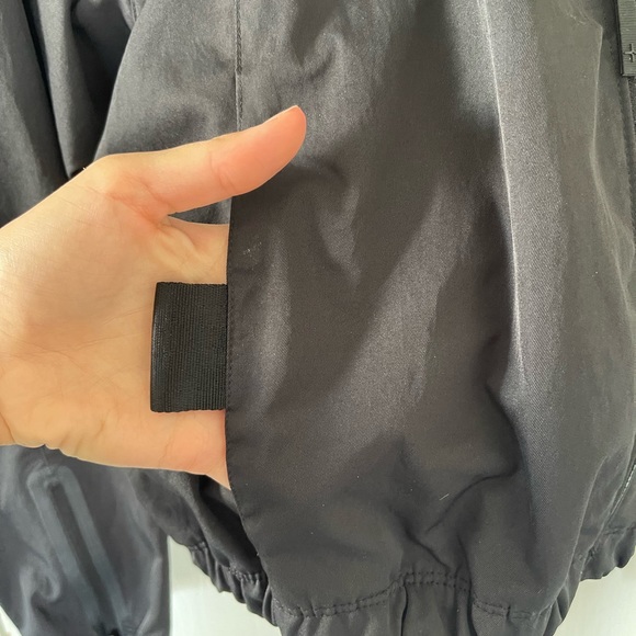 Nike Cropped Athletic Jacket / Windbreaker - Picture 3 of 5